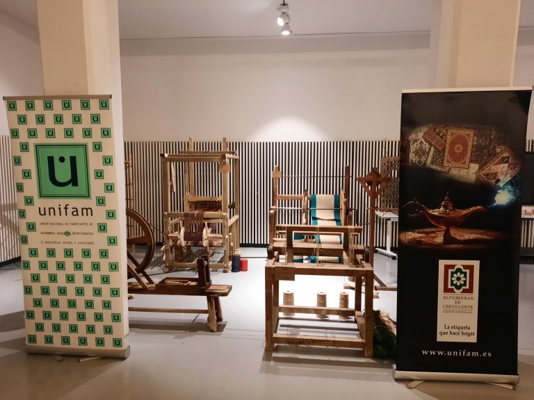 Lee más sobre el artículo LA ALFOMBRA Y EL ESPARTO DE CREVILLENTE PROTAGONISTAS EN LA EXPOSICIÓN “INDICACIONES GEOGRÁFICAS” ORGANIZADA POR LA EUIPO Y LA COMISIÓN EUROPEA.