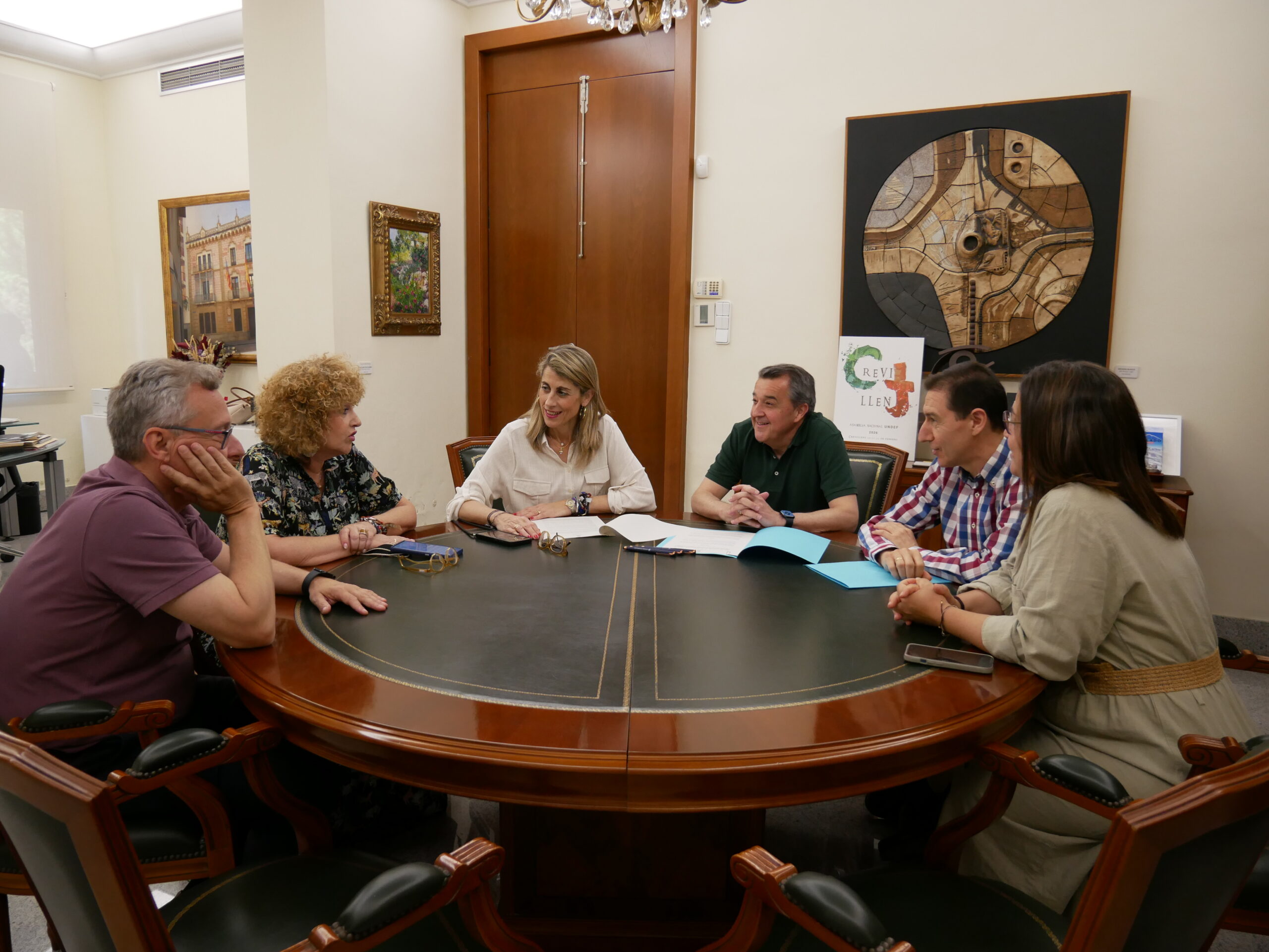 En este momento estás viendo LA EMPRESA ANTONIO PEREZ ADSUAR,S.A. – ALFOMBRAS Y MOQUETAS IMPERIAL – DONA UN TELAR AUTOMÁTICO PARA EL FUTURO MUSEO DE LA ALFOMBRA.